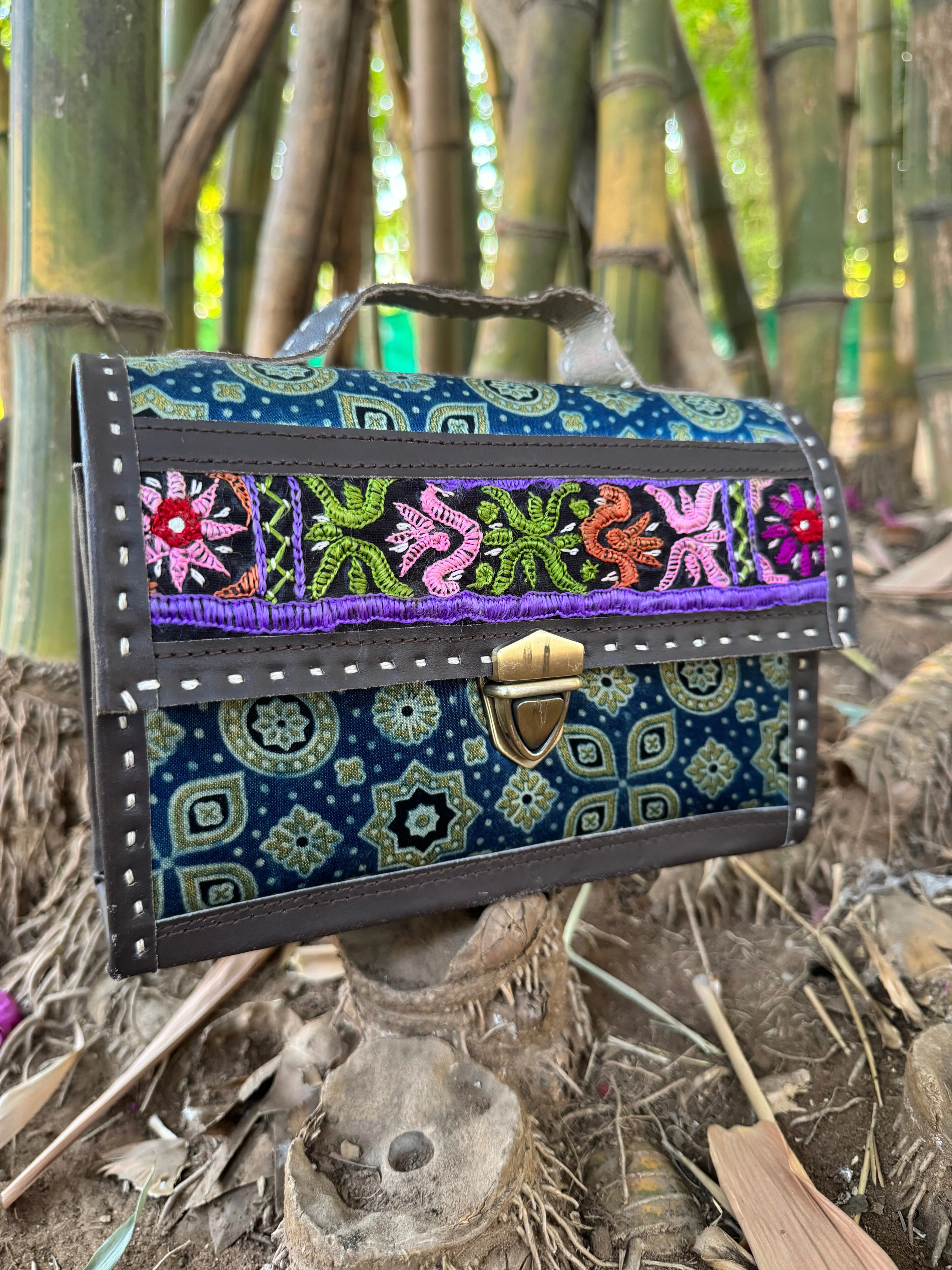 Kiyasha Ajarakh Printed Hut Sling Bag