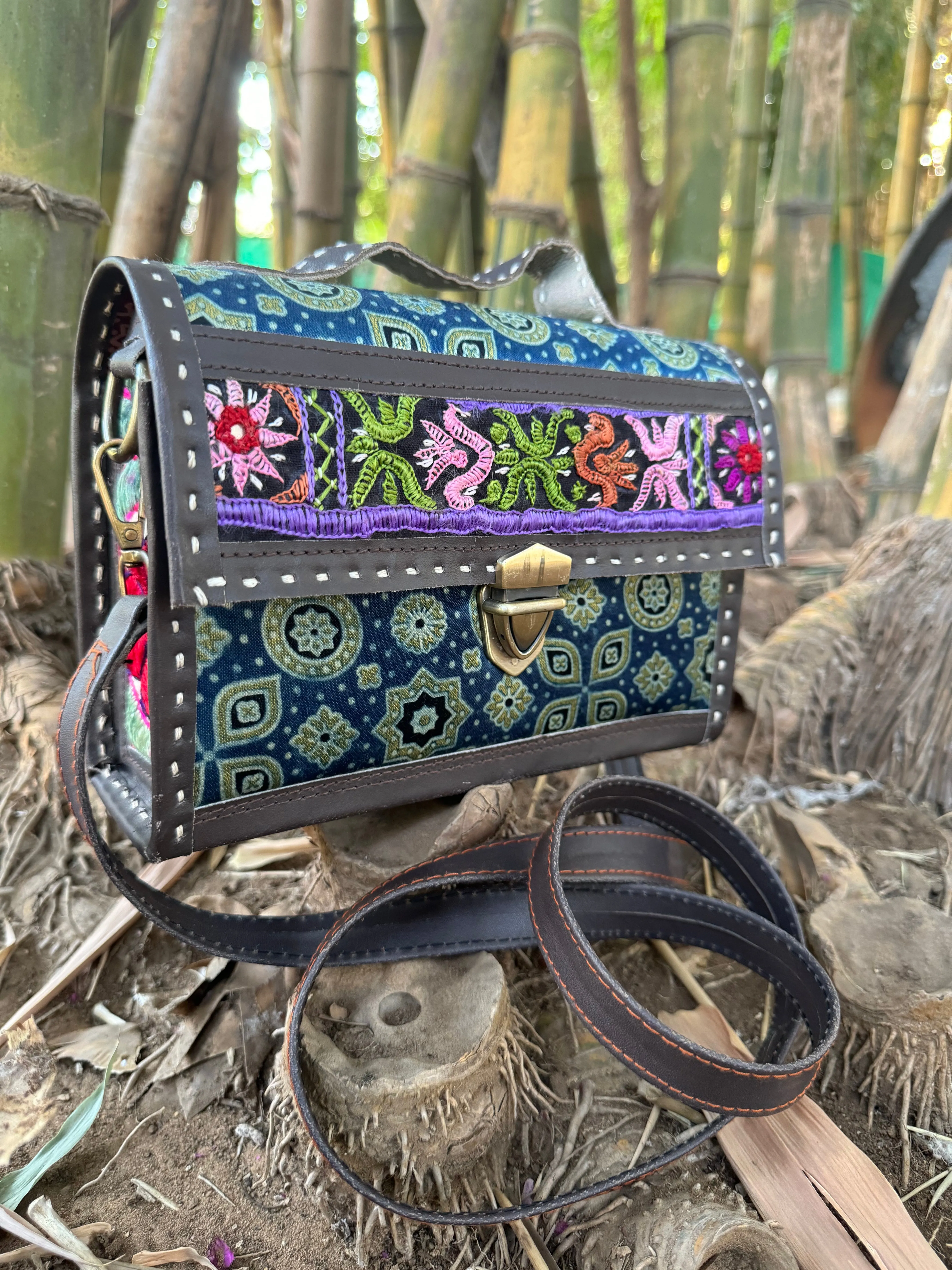 Kiyasha Ajarakh Printed Hut Sling Bag