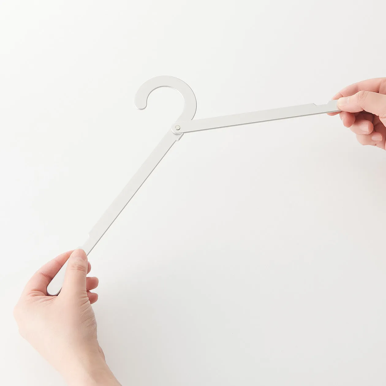 Portable Foldable Hanger